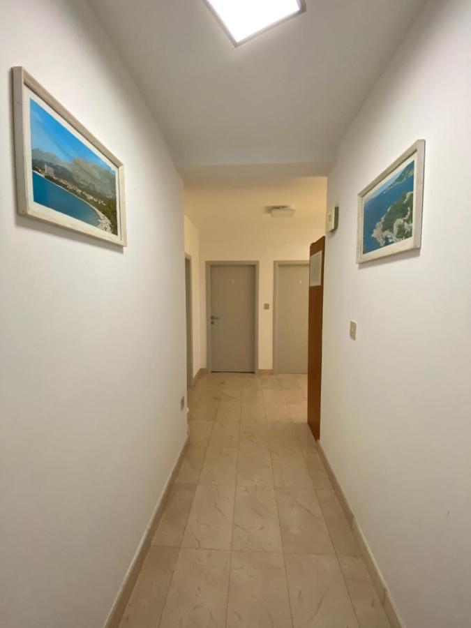 Maritom Apartments Baška Voda Екстериор снимка